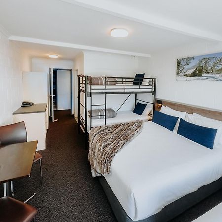 Falls Creek Hotel Exterior photo