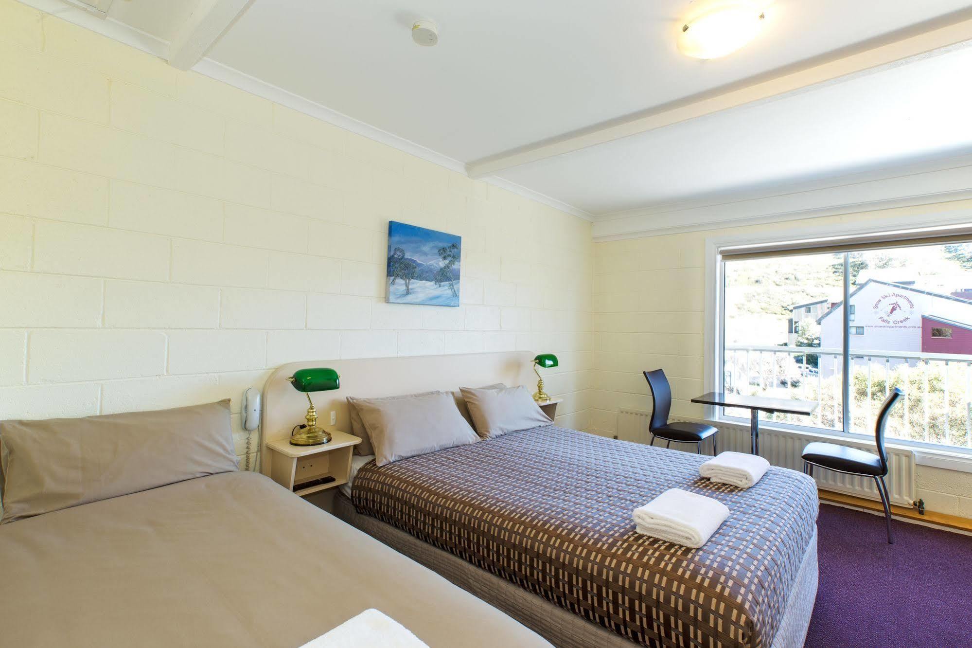 Falls Creek Hotel Exterior photo